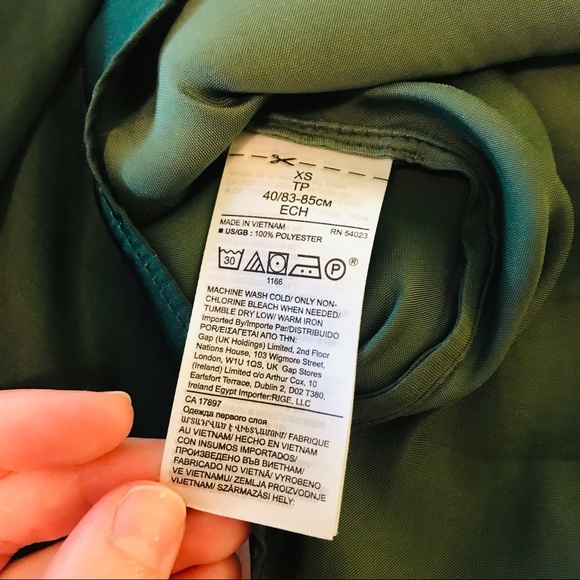 Banana Republic Button Down Long Sleeve Top - Picture 8 of 8